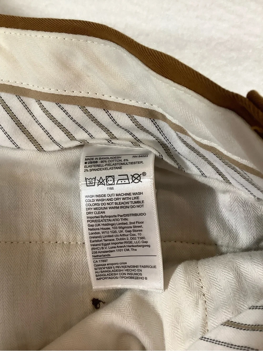 Banana Republic Men's Chinos in Camel Brown